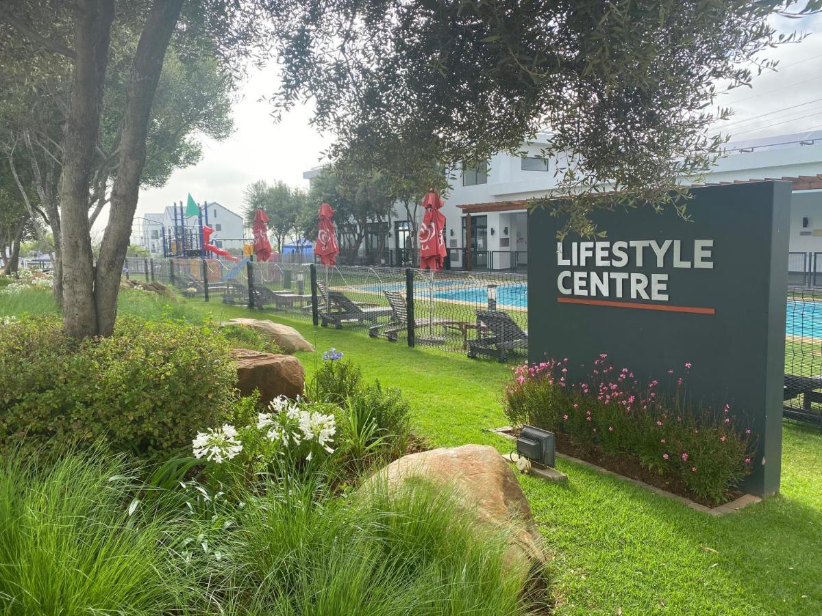 Greenstone Ridge Apartment Johannesburg Buitenkant foto