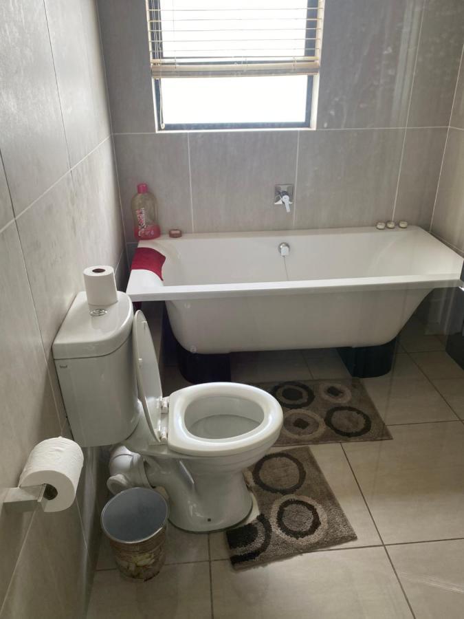 Greenstone Ridge Apartment Johannesburg Buitenkant foto